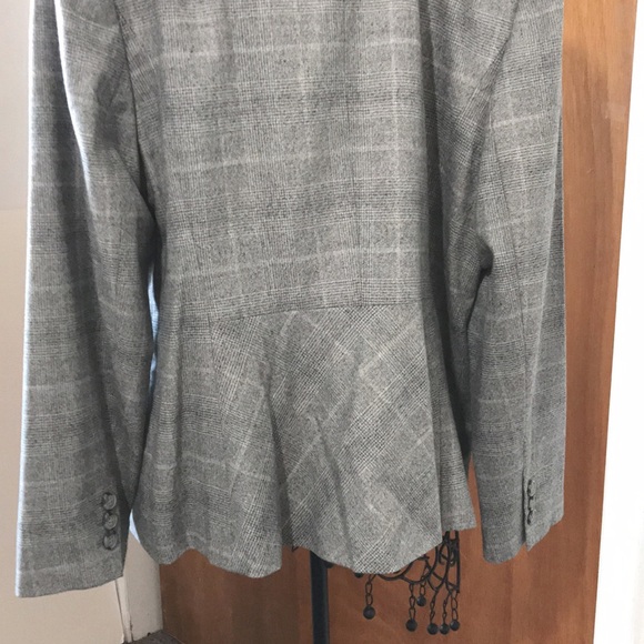 Jacket - Picture 4 of 8